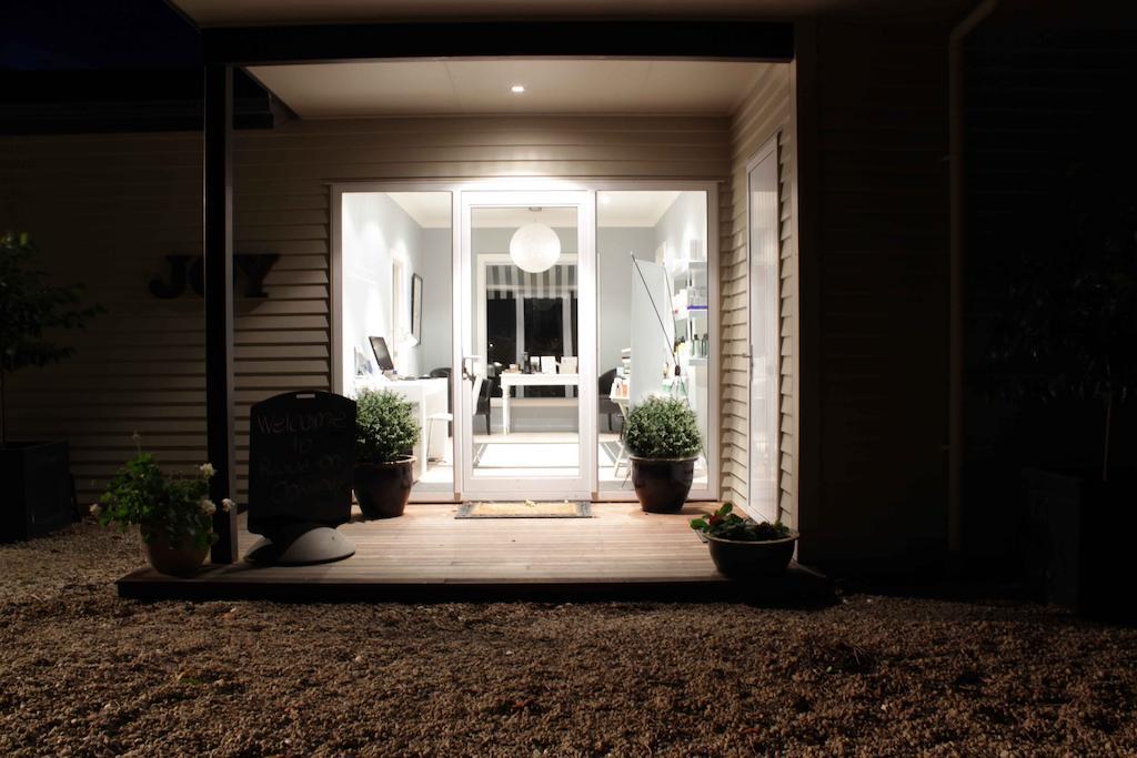 Revive On Oakview Boutique Beauty And Accommodation 애쉬버튼 외부 사진